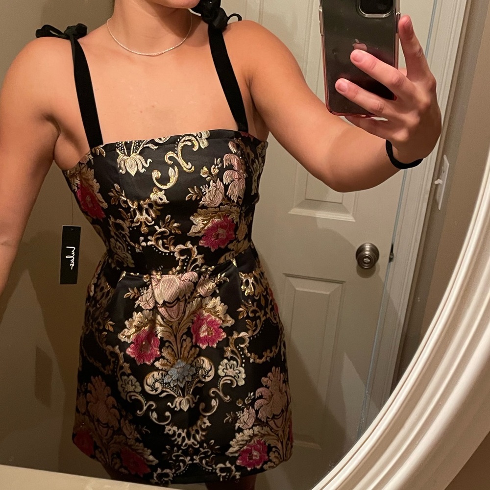 Lulus tie up dress.